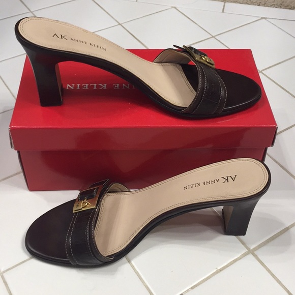 Anne Klein shoes - Picture 2 of 6